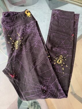 LuLaRoe Black Leggings with Purple Spiderwebs and Yellow Spiders